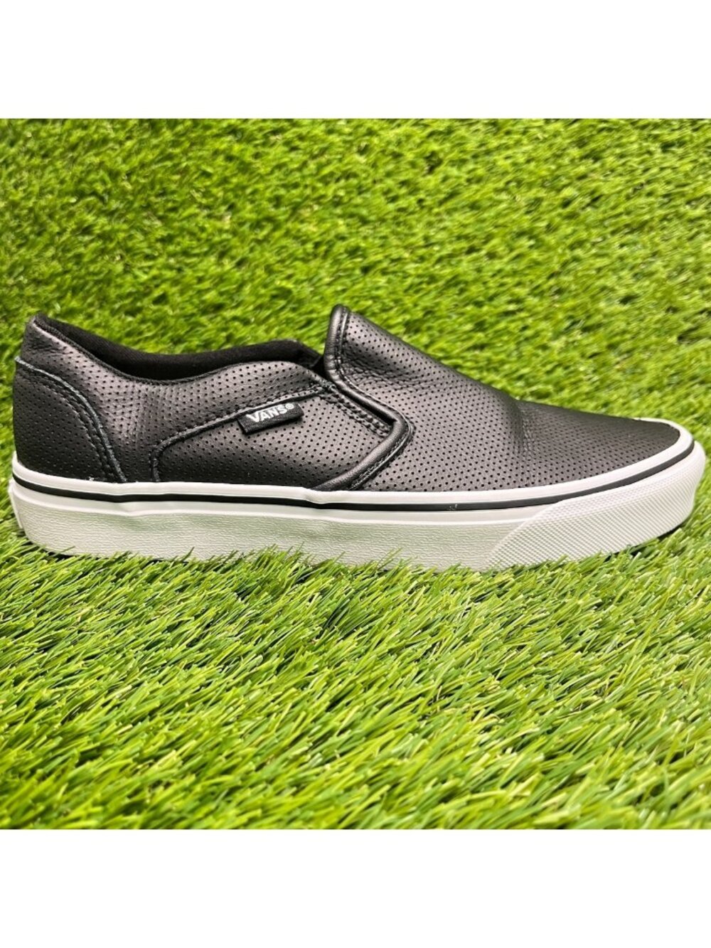 Vans Asher Slip On Womens Size 8 Black White Athletic Leather Shoes Sneakers